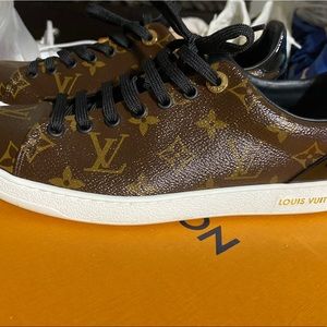 Like new authentic Louis Vuitton frontend sneakers